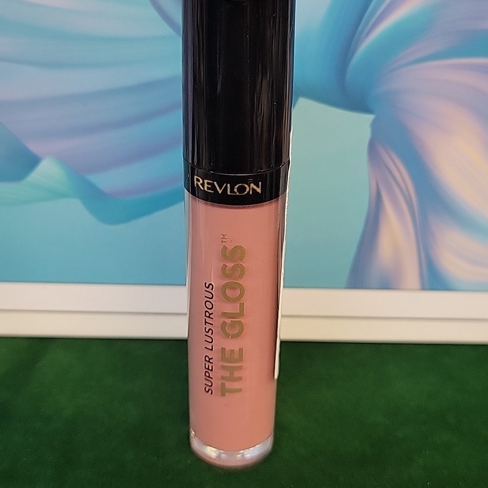 Revlon Super Lustrous The Gloss New Sealed Tube - 215 Super Natural
